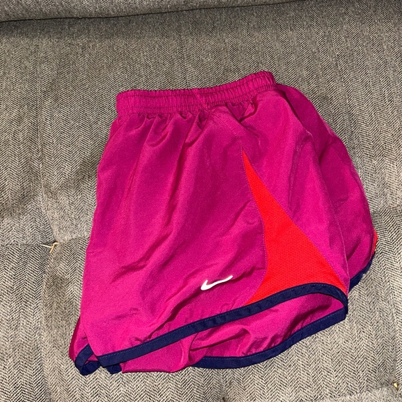 Nike running shorts - Picture 1 of 3